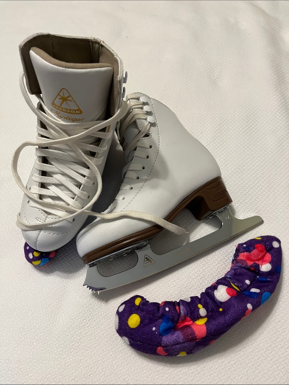 JACKSON Ultimate Misique White Girls Figure Ice Skates